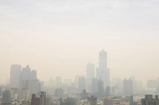 秋高氣燥，警惕“三手煙”！空氣凈化除濕機